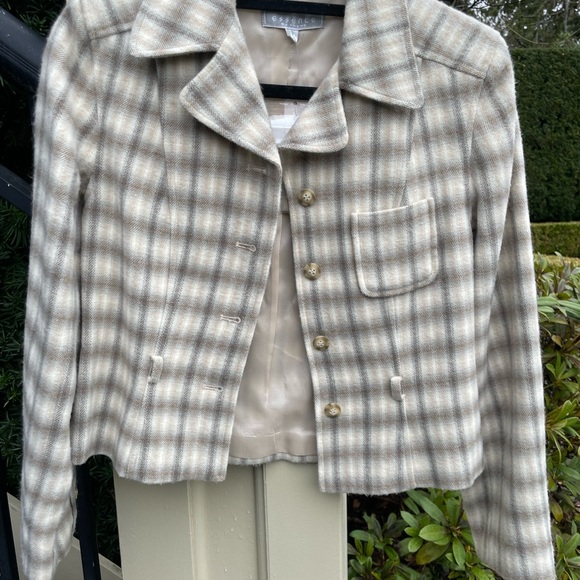 Cropped Jacket - Picture 1 of 7